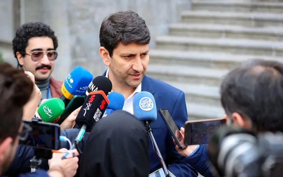 صداوسیما: عبور شناورهای ملیت‌های مختلف به‌ ویژه شرق آسیا، از تنگه هرمز بیشتر شد