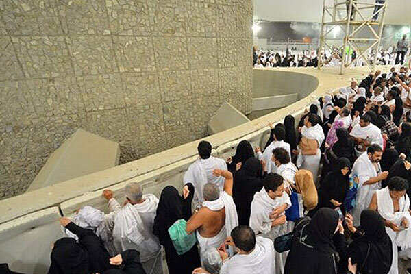 حجاج به شیطان سنگ زدند + ویدئو