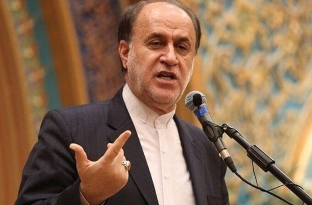پیام رهبر معظم انقلاب، نشان‌دهنده تراز واقعی جمهوری اسلامی ایران است |   نایب‌رئیس مجلس: نمایندگان باید پشت سر مردم حرکت کنند