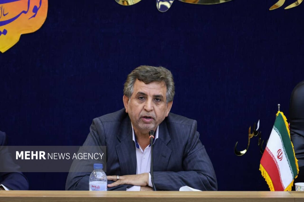 بازماندگان ناوشکن دنا «ذرات آشوب» را افتتاح می‌کنند